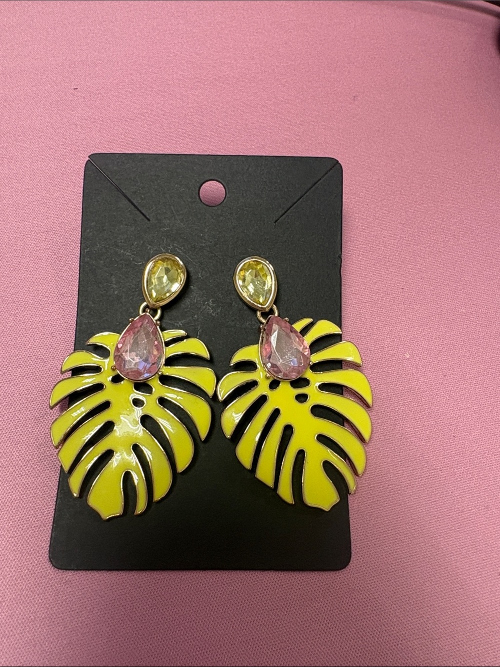 Fashion Jewelry Yellow Monstera Leaf Drop Earrings with Pink Crystal